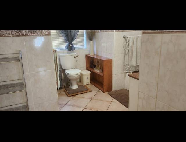 4 BEDROOM HOUSE FOR SALE IN ALBEMARLE EXT 2